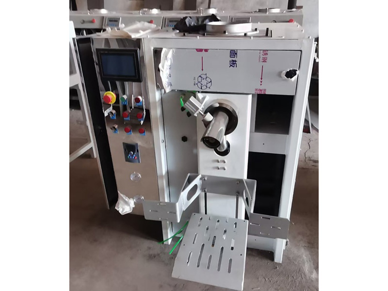 超細粉：螺桿式包裝機